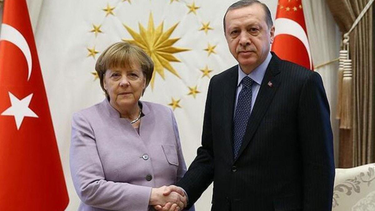 Bakan Erdoan, Merkel ile grt 