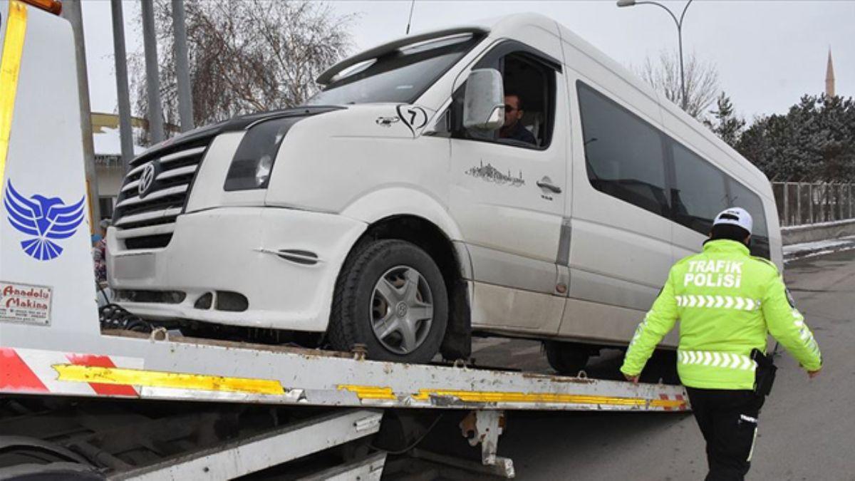 Trkiye genelinde 329 okul servis arac trafikten men edildi