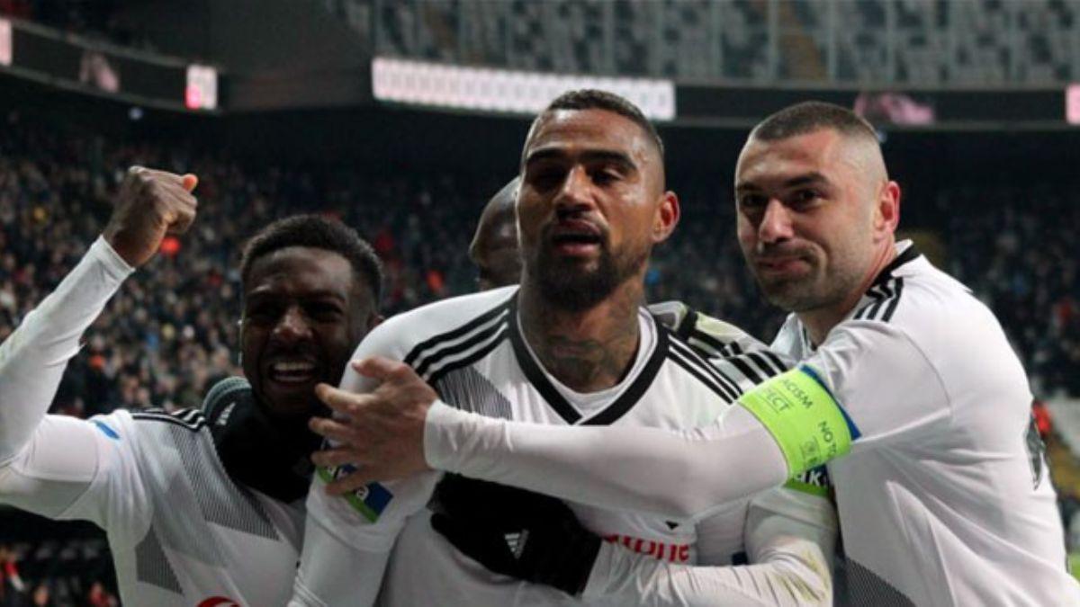 Kevin Prince Boateng'in geliine en ok Burak Ylmaz sevindi