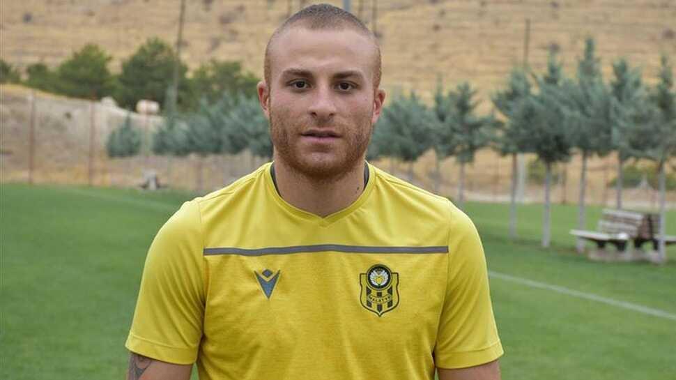 Gökhan Töre Esra Bilgiç'i unuttu! Yeni aşkıyla ilk karesini paylaştı
