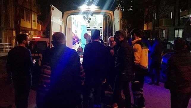 Beylikdüzü’nde sokak ortasında bir kişiye ve aracına silahlı saldırı