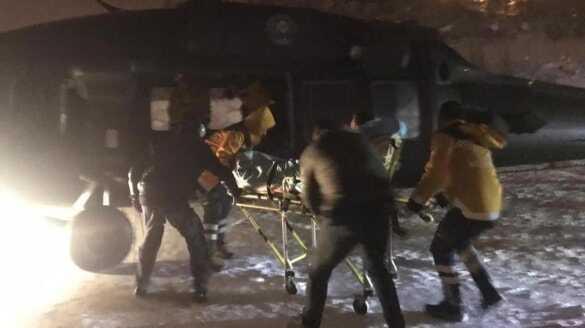 Kalp krizi geçiren polise meslektaşları helikopterle ulaştı
