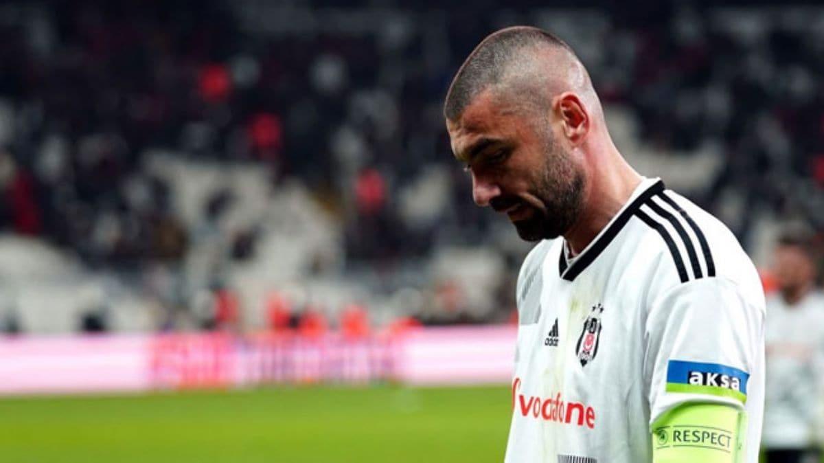 Burak Ylmaz'dan Sergen Yaln'a ok tavr! Kulbeye uramadan soyunma odasna gitti