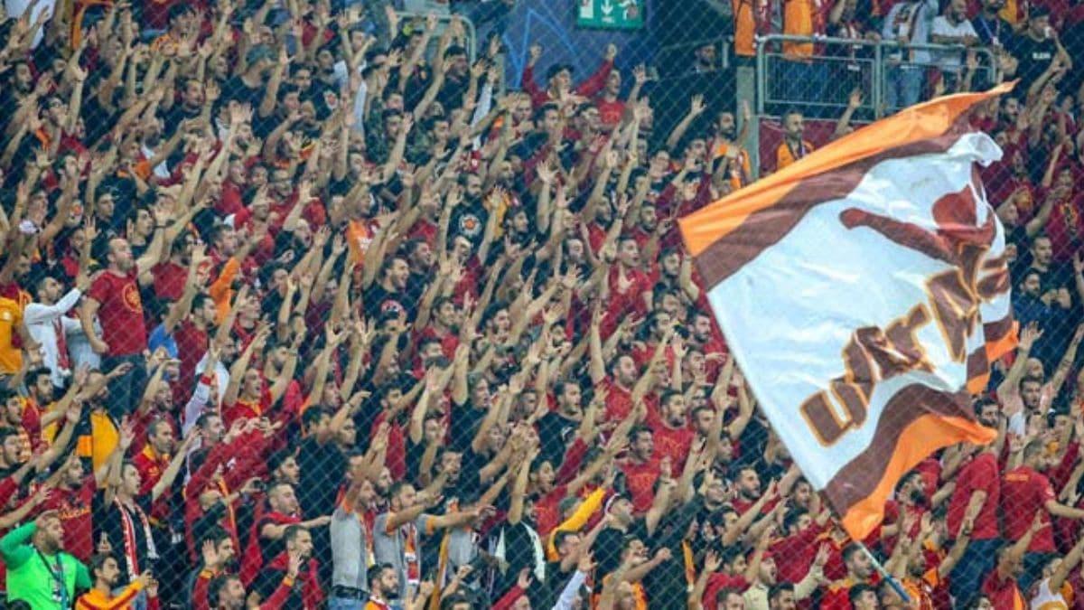 Galatasaray Marslari 2020 Sari Kirmizi Renklere Gonul Verenler Icin Galatasaray Marslari Sozleri