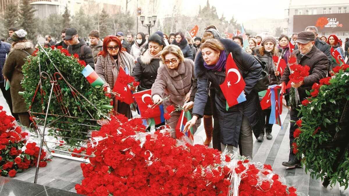 Hocal'da katledilenlere hznl anma