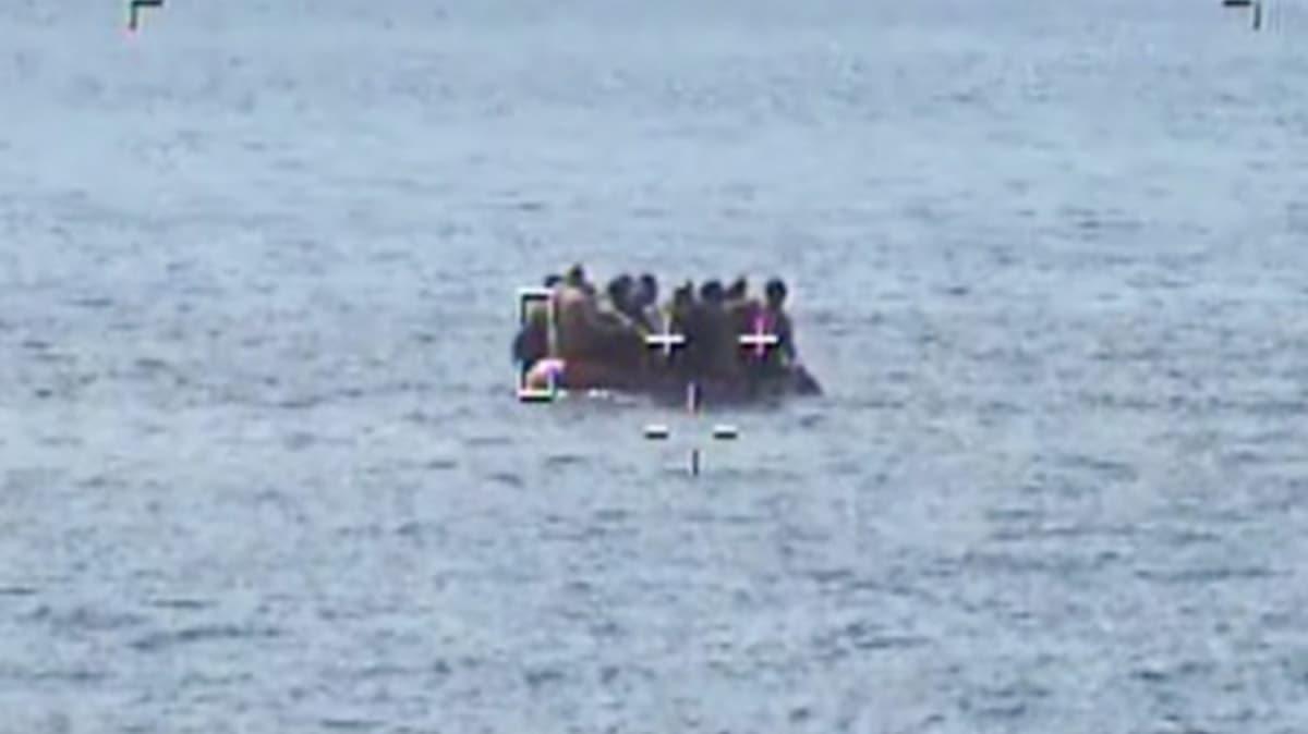 Antalya'da denize açılan 58 düzensiz göçmen Sahil Güvenlik ekipleri tarafından kurtarıldı