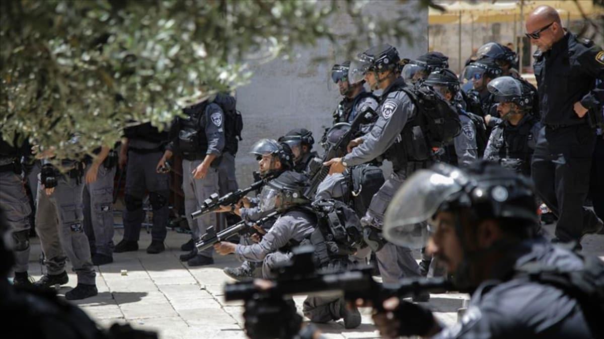 srail askerleri Bat eria'da 2 Filistinlinin evini ykt