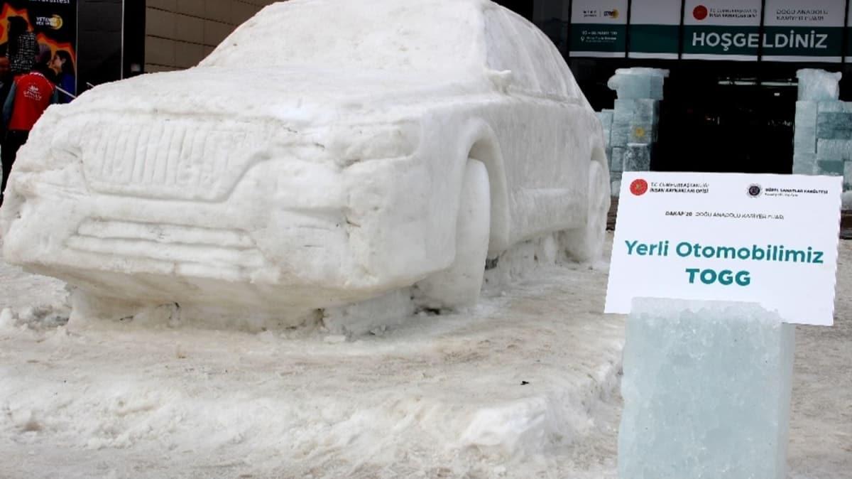 Yerli otomobilin buzdan heykelini yaptlar