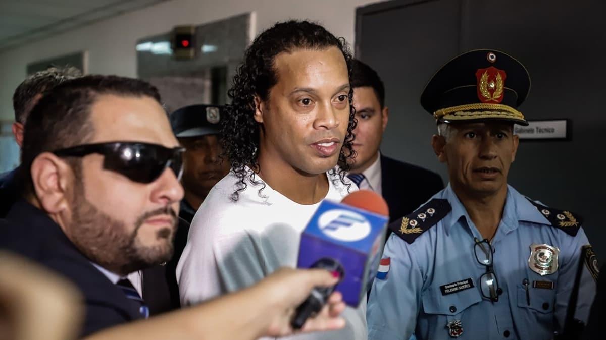 Ronaldinho'dan ilk hapishane karesi!