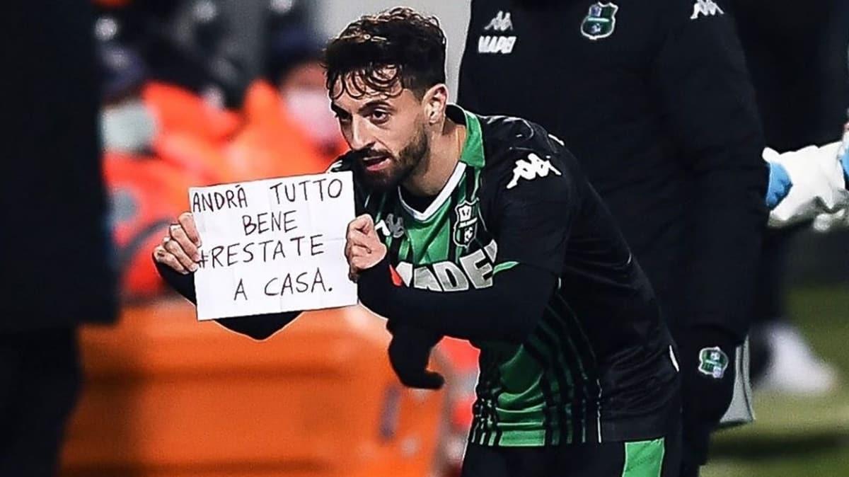 Sassuolo'da oynayan Francesco Caputo, att gol sonras koronavirs mesaj verdi