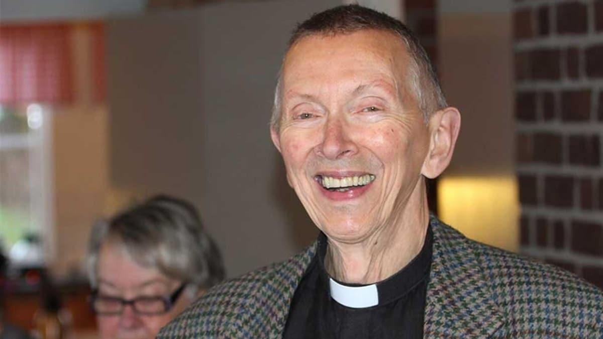 76 yandaki 30 yllk papaz Mslman oldu