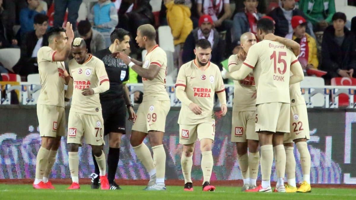 Galatasaraylı futbolculara Beşiktaş maçı öncesi doping etkisi