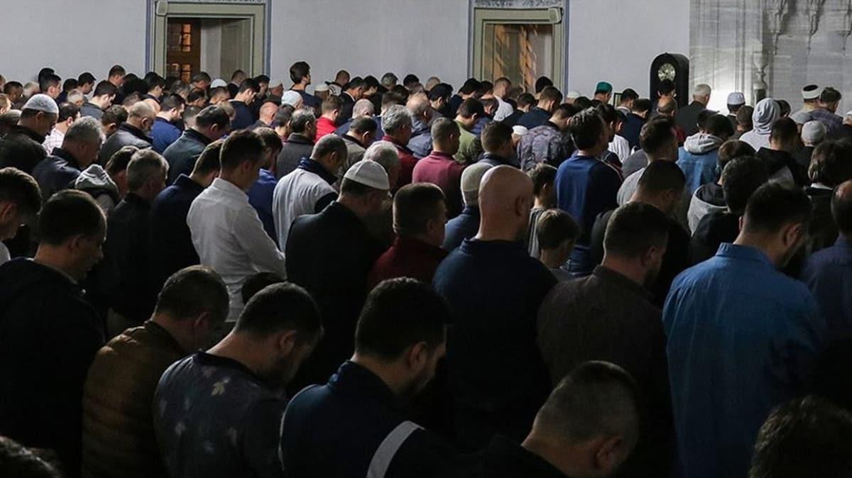 Koronavirs nedeniyle zbekistan'da cemaatle namaz klnmayacak