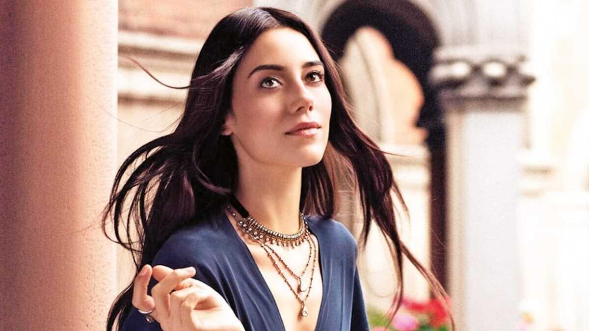 Cansu Dere yeni dizisiyle ters ke yapacak... Seri katil oluyor!