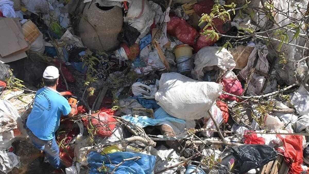 Mersin'de bir evden 15 ton p kt