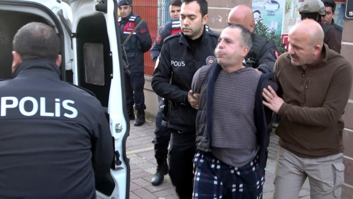 Antalya'da aklalmaz olay! 'Koronaym' diyerek polise tkrd