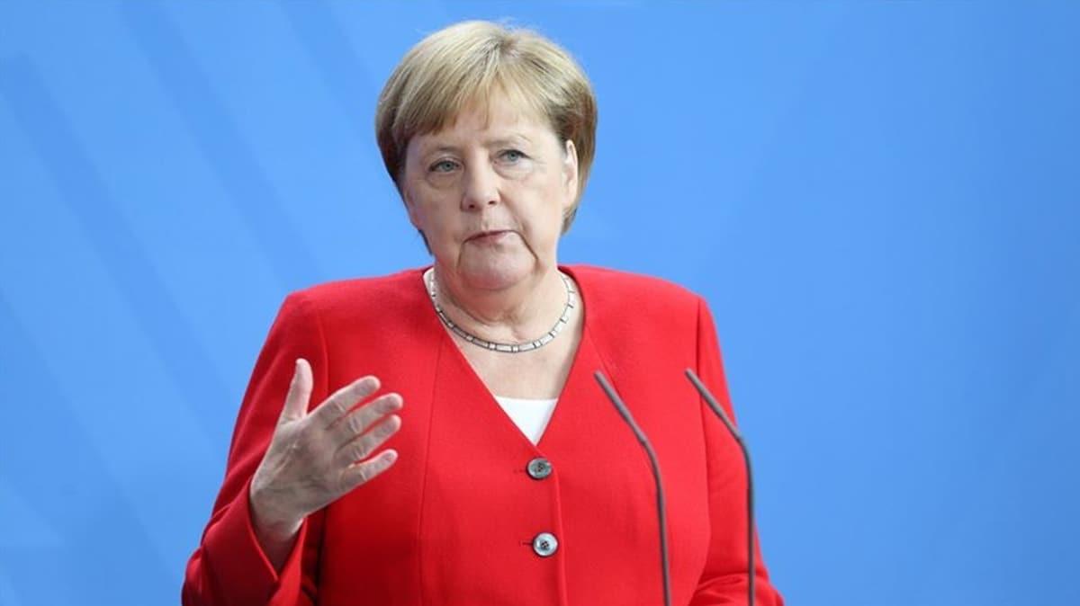 Merkel: AB, imdiye kadarki en byk snavyla kar karya