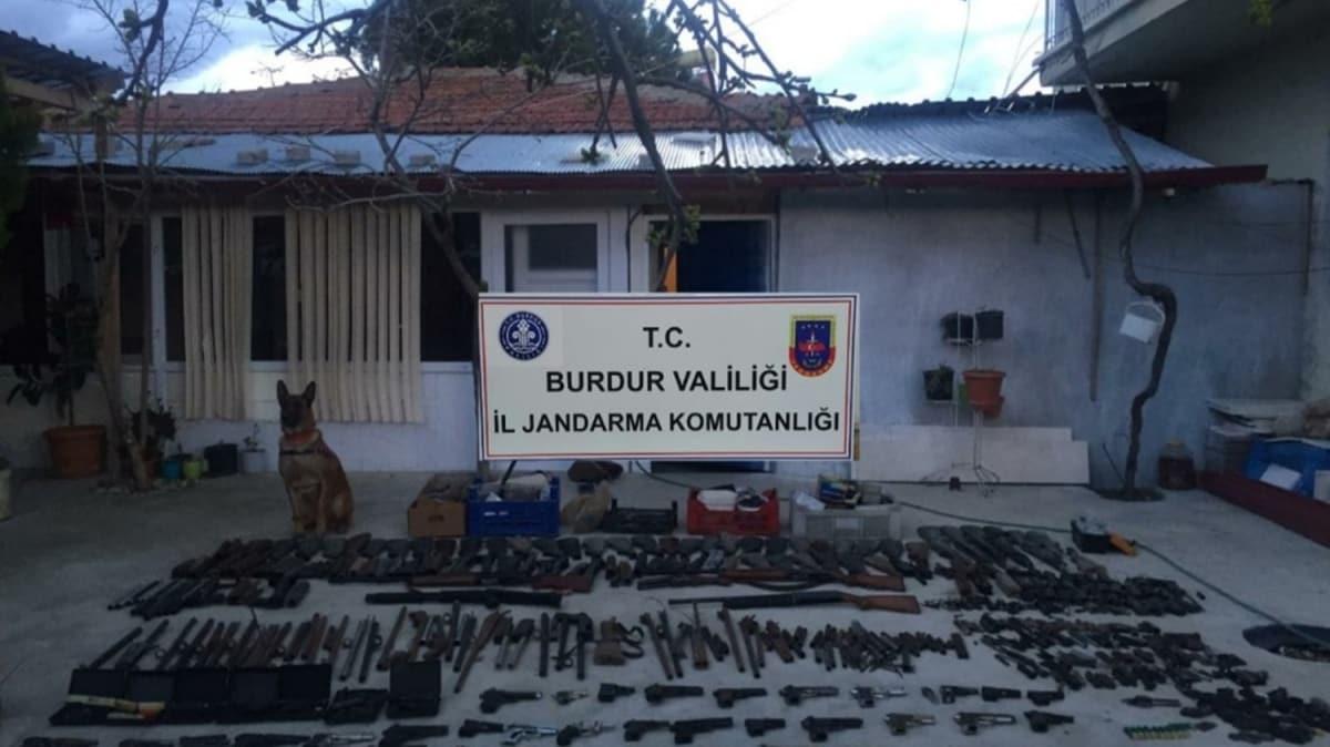 Burdur'da silah kaakl operasyonu
