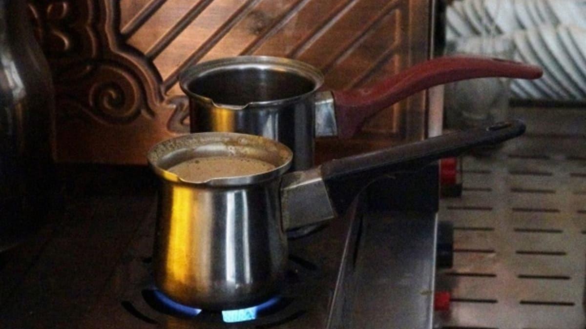 106 yllk nohut kahvesi gelenei anakkale'de yaatlyor