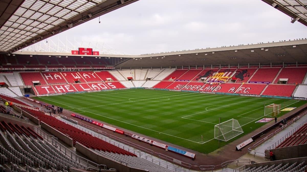 Sunderland, futbolcularn cretsiz izne gnderdi