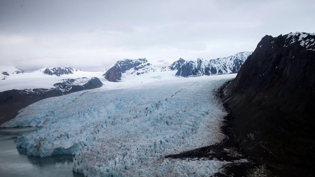 Buzullar eriyince Vikingler dneminden kalma bir da geidi ortaya kt