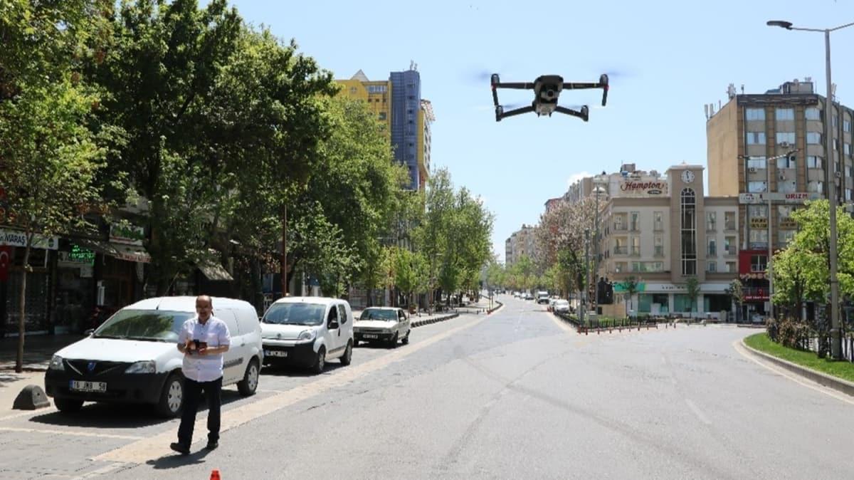 Polis, boalan cadde ve sokaklar drone ile denetlendi