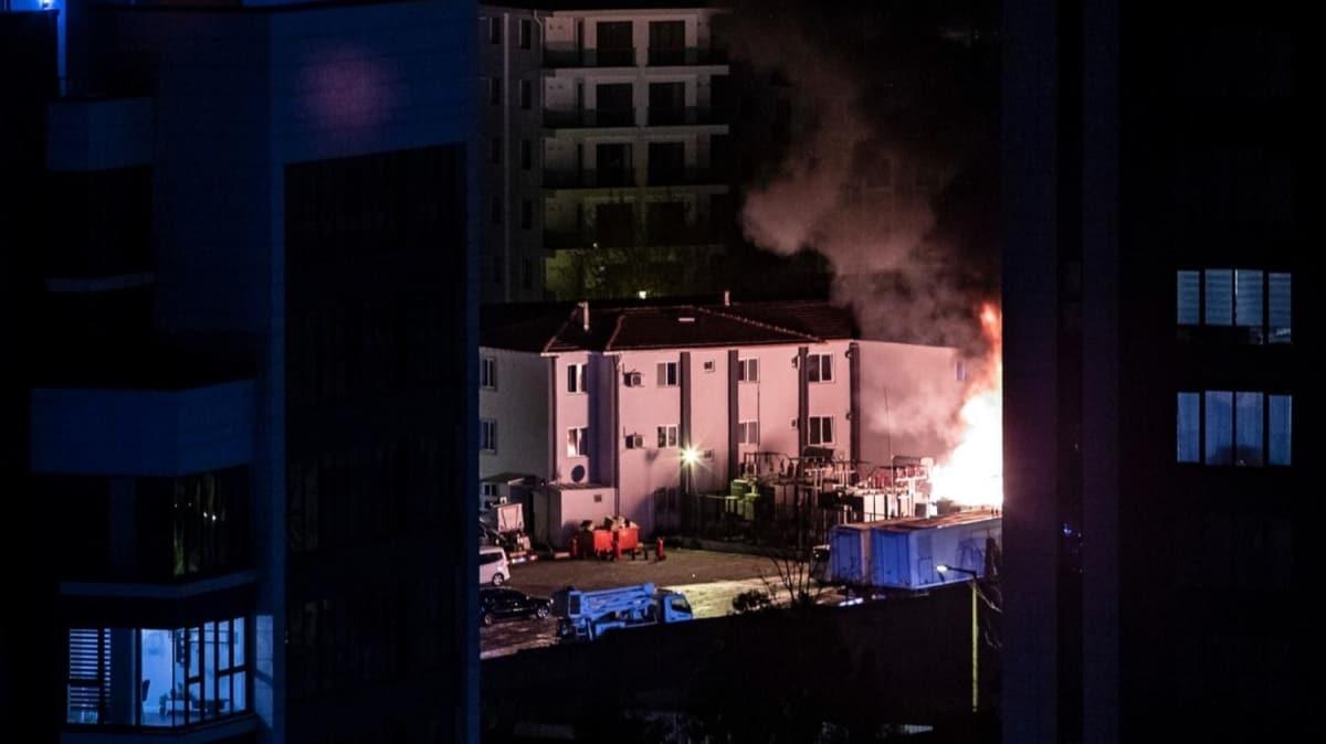 Maltepe'de trafo merkezinde patlama! Yangın söndürüldü