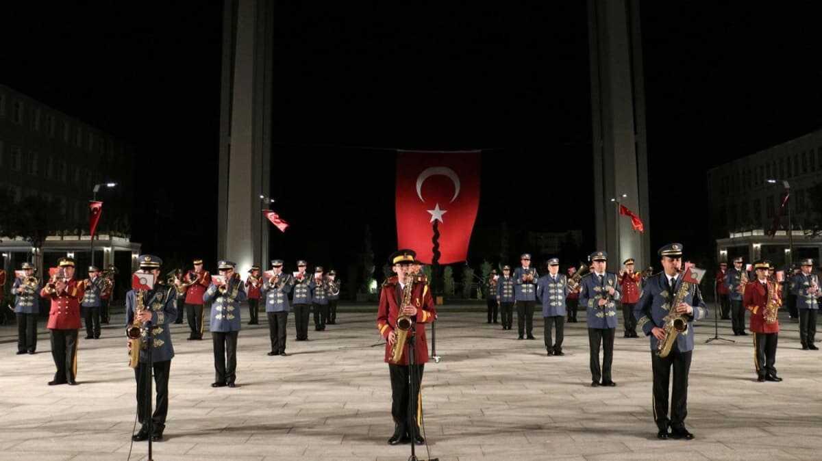 ileri Bakanlnda '23 Nisan' konseri