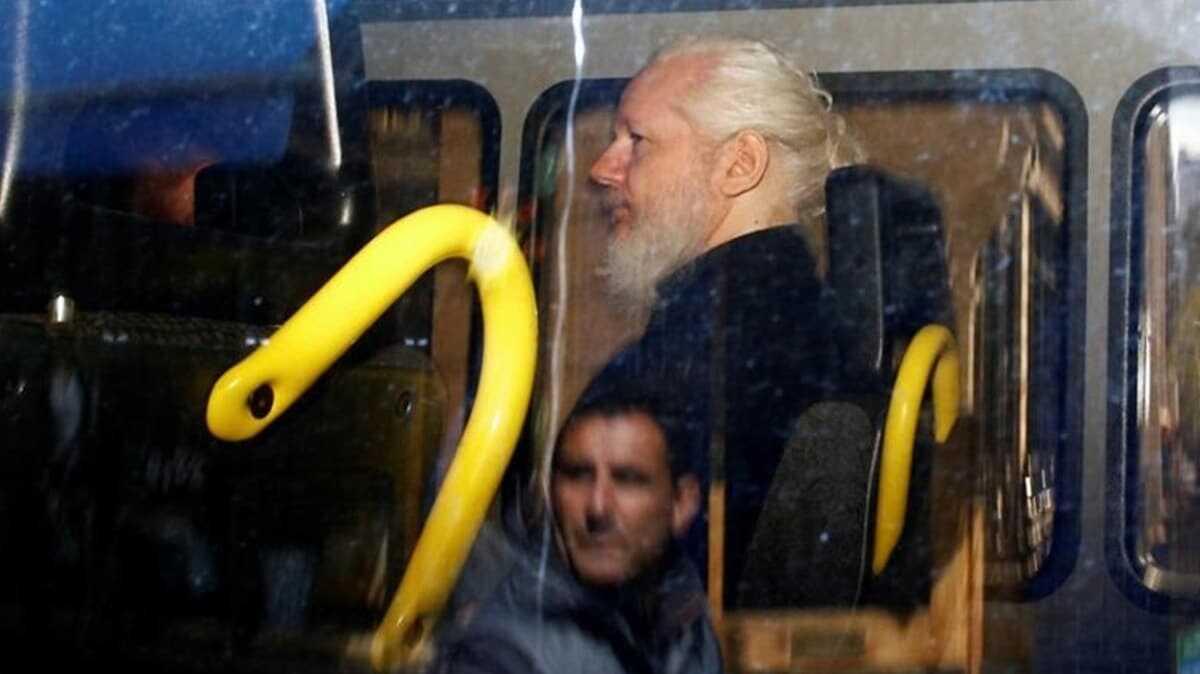 Assange'n durumas koronavirs salgn sebebiyle ertelendi