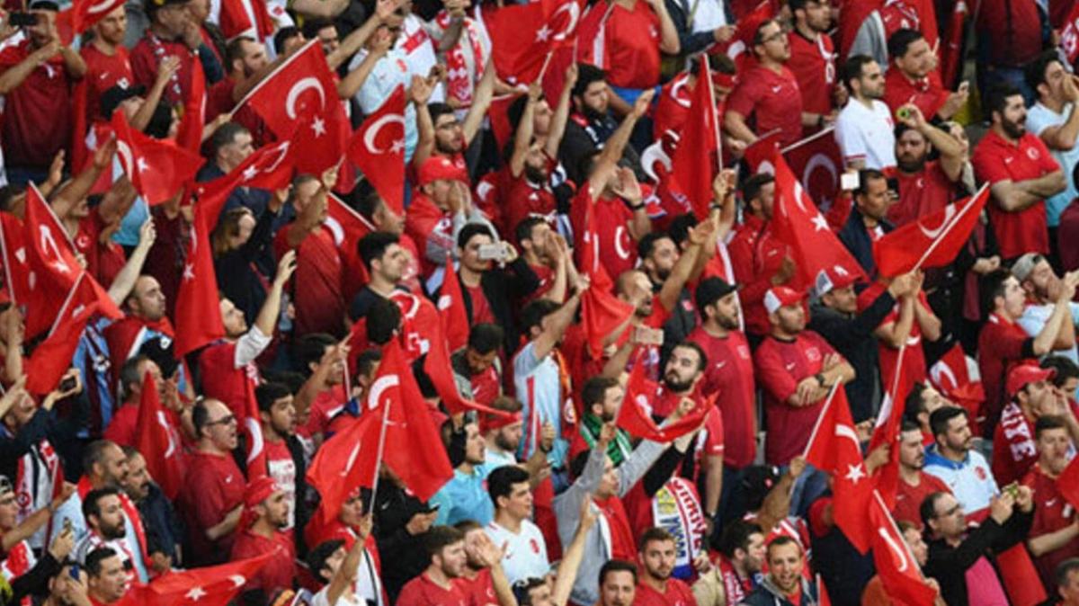 Bakan Kasapolu duyurdu: Futbolun zirvesi toplanyor