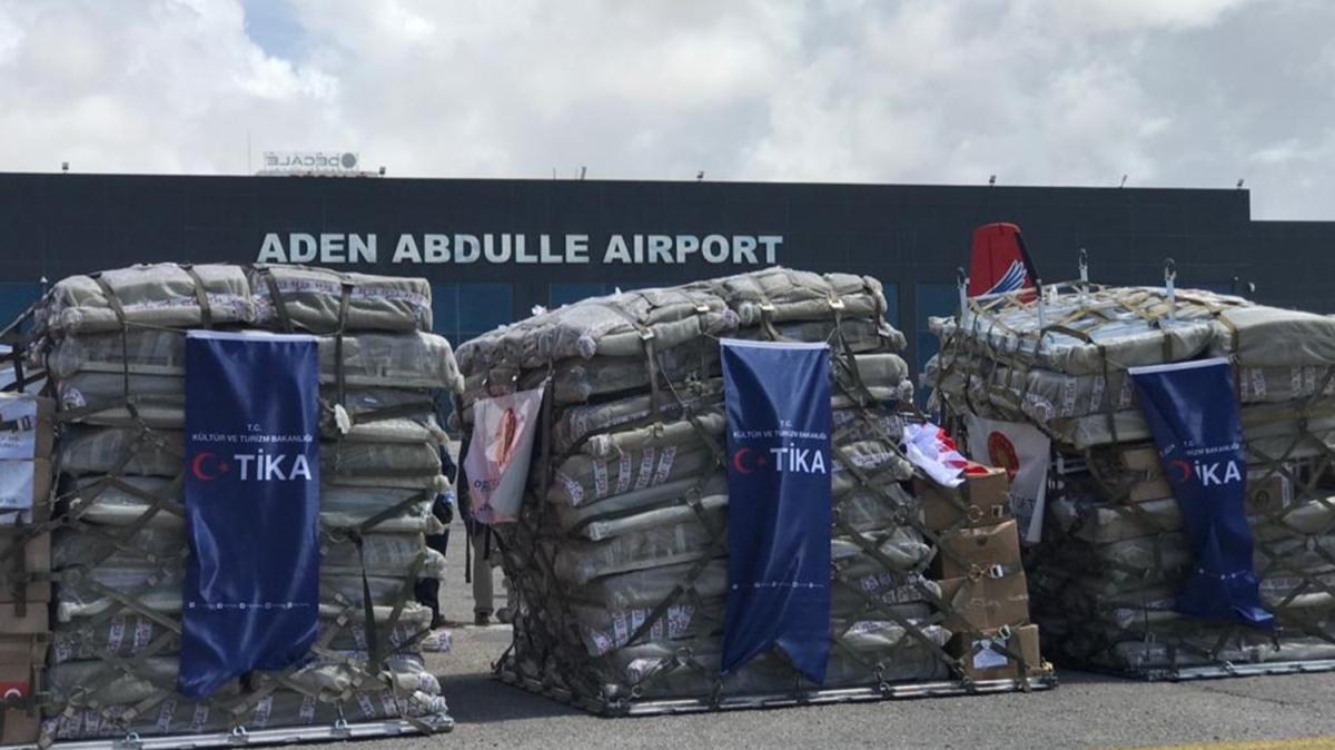 Türkiye'nin tıbbi yardım malzemeleri Somali'ye ulaştı