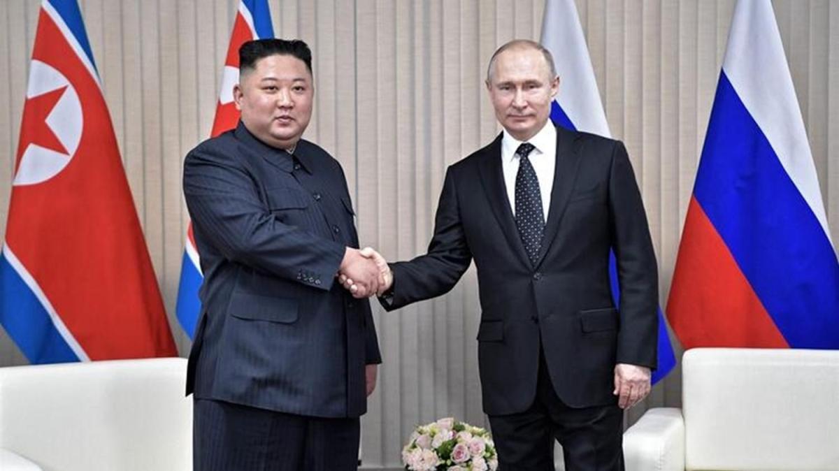 ld iddia edilen Kim Jong-un'a Putin'den madalya