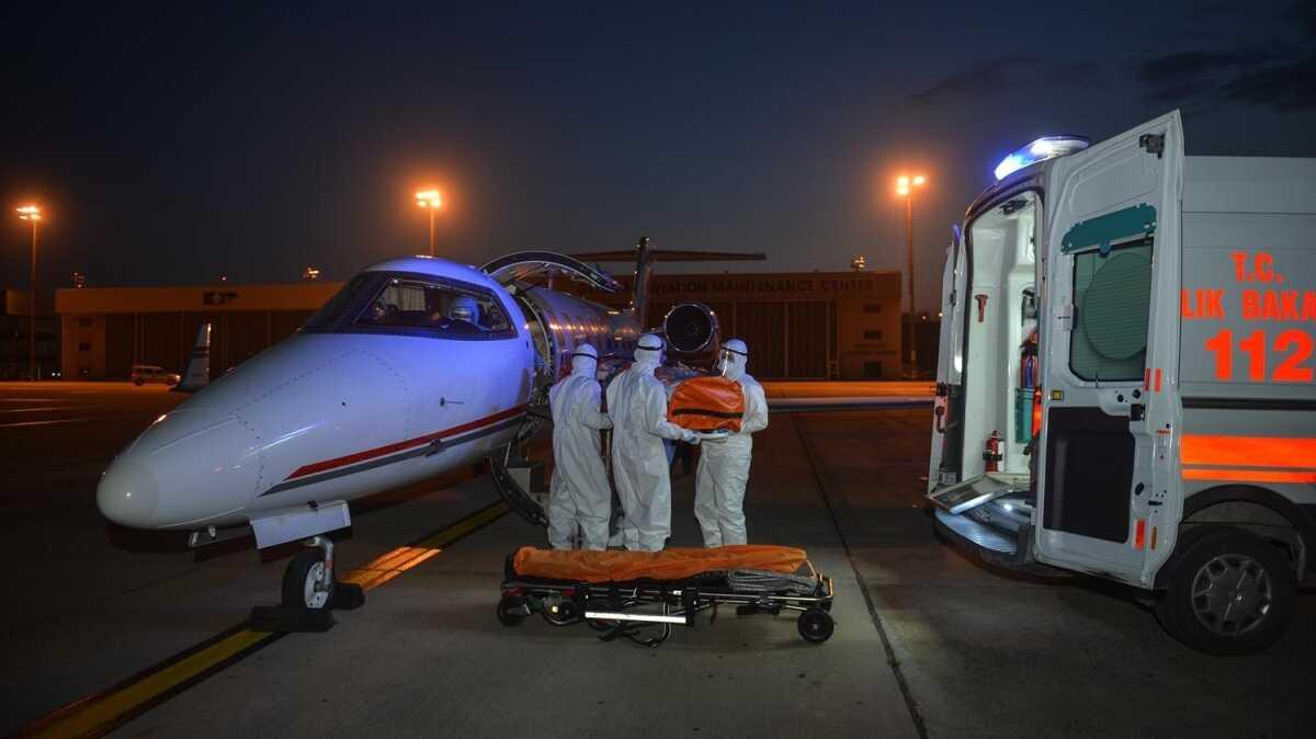 Sudan'daki Trk hasta ambulans uakla Trkiye'ye getirildi