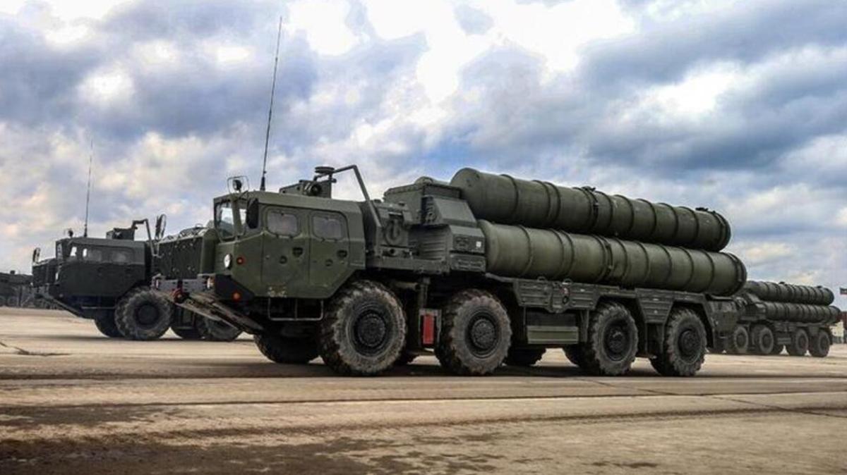 Hava savunma sistemi iin Rusya ile grmeler balamt... O lkeden ABD'ye S-400 resti