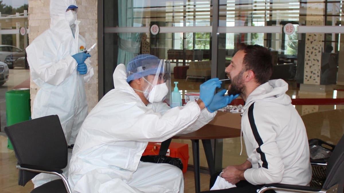 Antalyaspor'a yaplan tm koronavirs testleri negatif kt