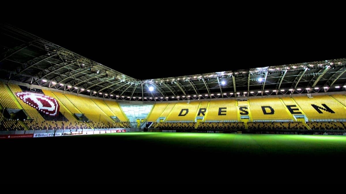 Dynamo Dresden'de iki futbolcunun koronavirs testi pozitif kt