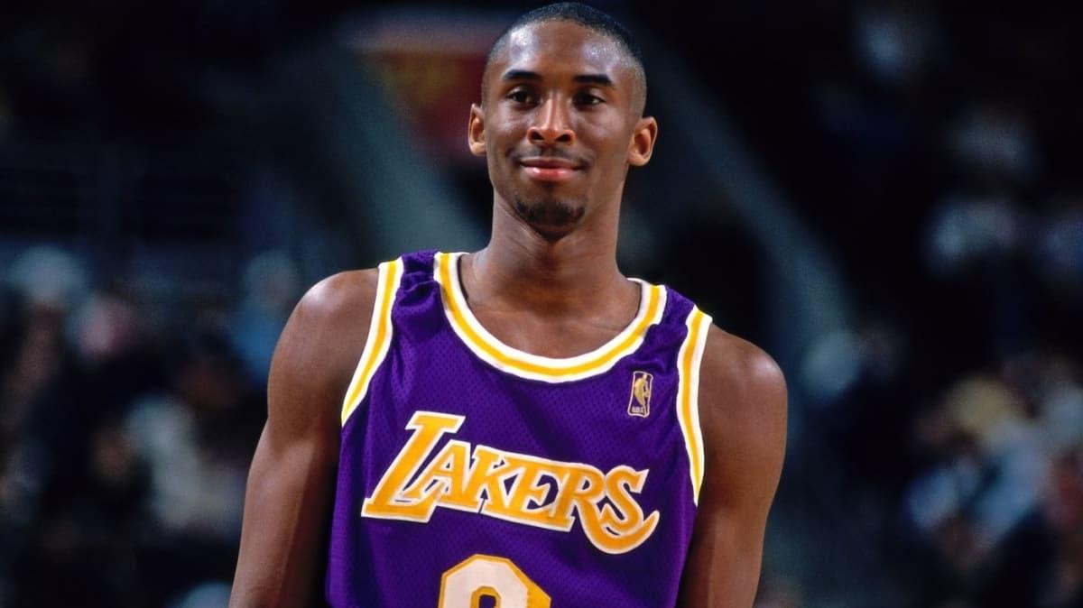 Kobe Bryant'n ei, kaza grntlerini yayanlara dava at