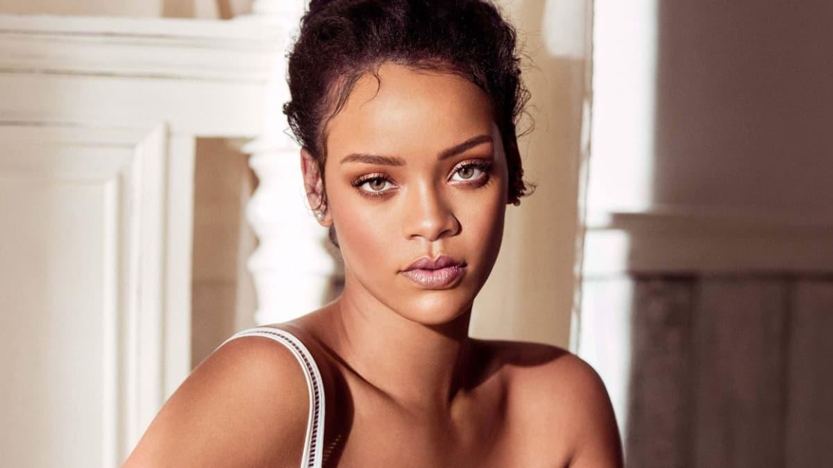 Rihanna, ngiltere'nin en zenginleri listesinde