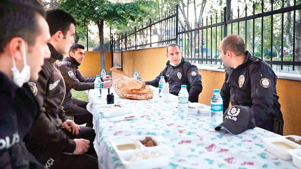 stanbul polisi grev banda iftar yapyor