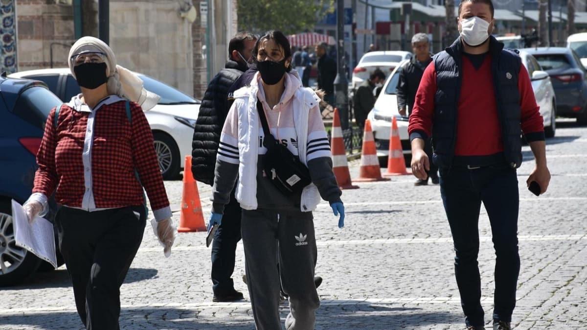 zmir'de maske takma zorunluluu getirildi