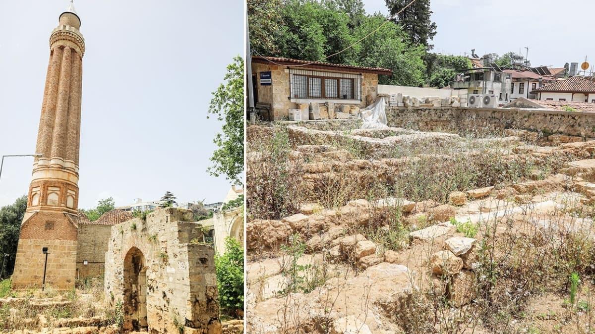 Yivli Minare restorasyonundan 40 mezar kt