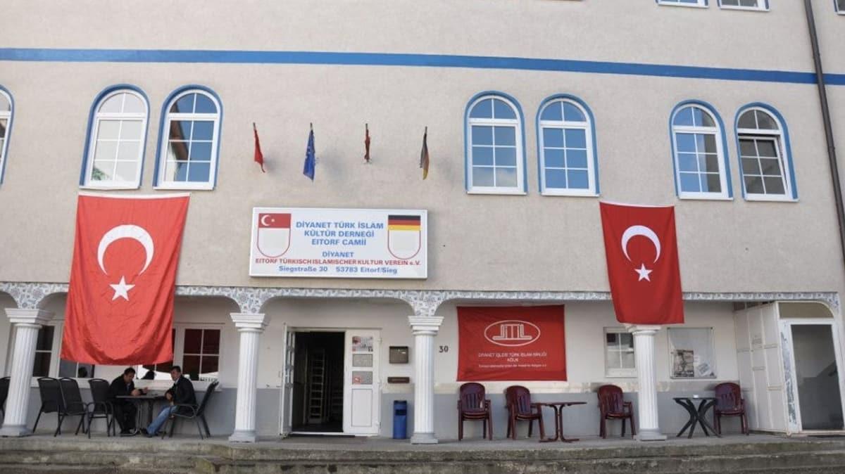 PKK terr rgtnden Almanya'daki camiye irkin saldr