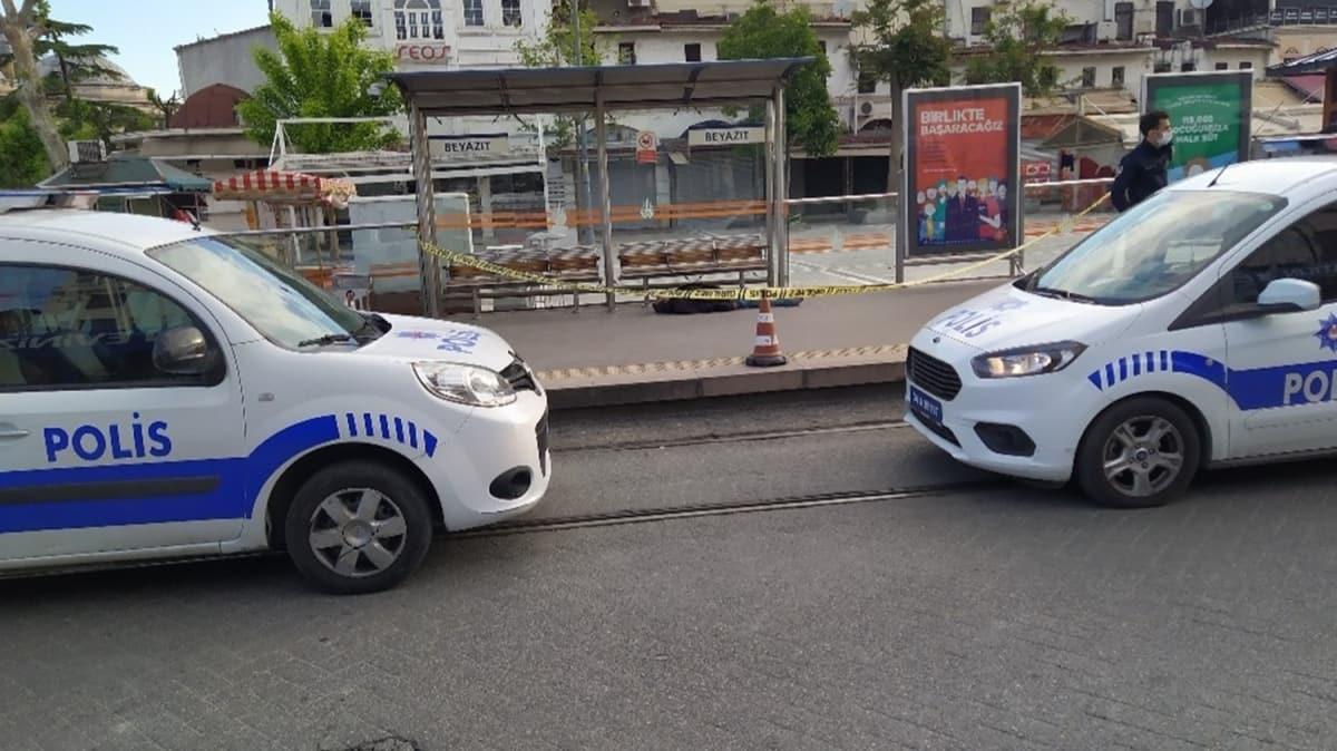 Fatih Beyazt tramvay duranda erkek cesedi bulundu