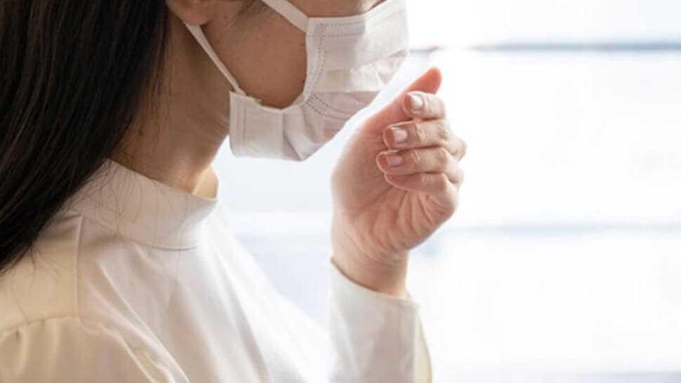 Koronavirüsü önlemek için evde de maske takmak faydalı olabilir
