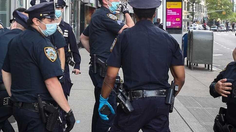ABD'de siyahi Floyd'un boynuna dizini basarak ölümüne sebep olan polis tutuklandı