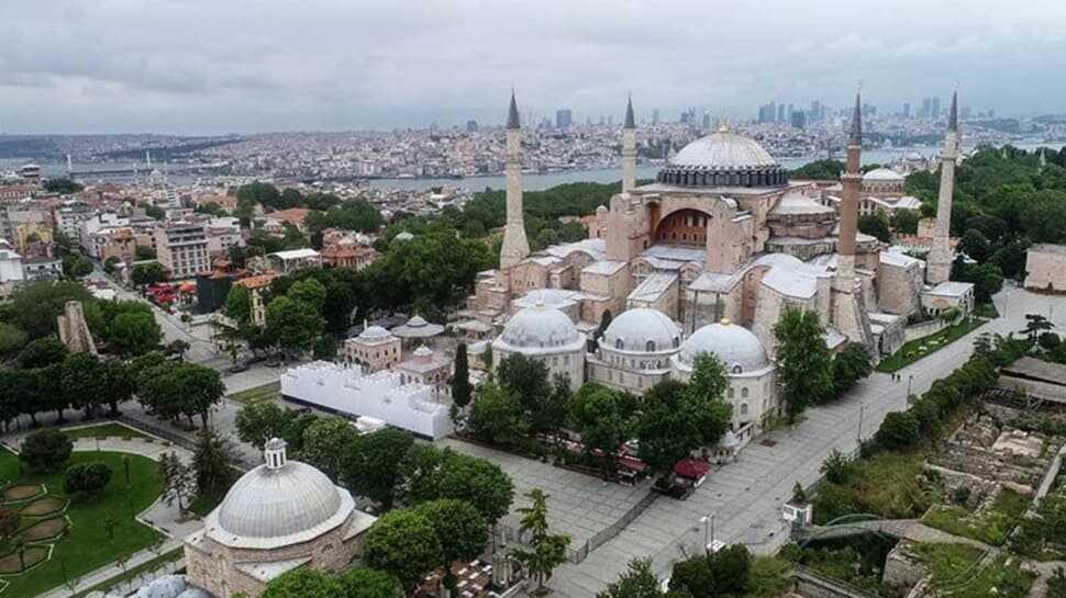 Ayasofya'da okunan Fetih Suresi'yle ilgili Yunan hükümetinden ilk açıklama