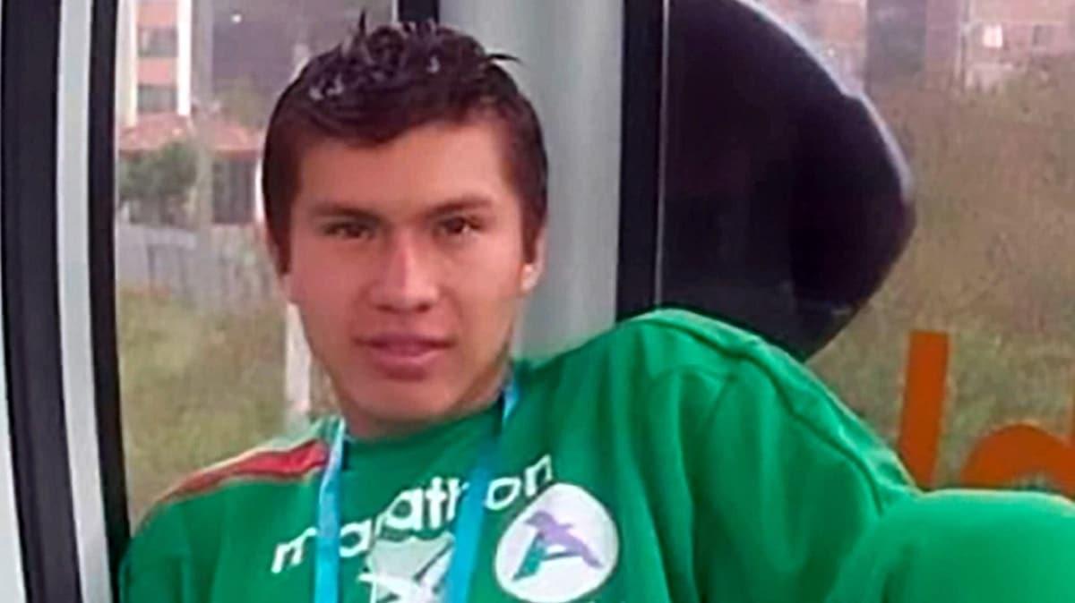 Bolivyalı futbolcu Roman Guzman, babası ve amcası gibi koronavirüsten hayatını kaybetti