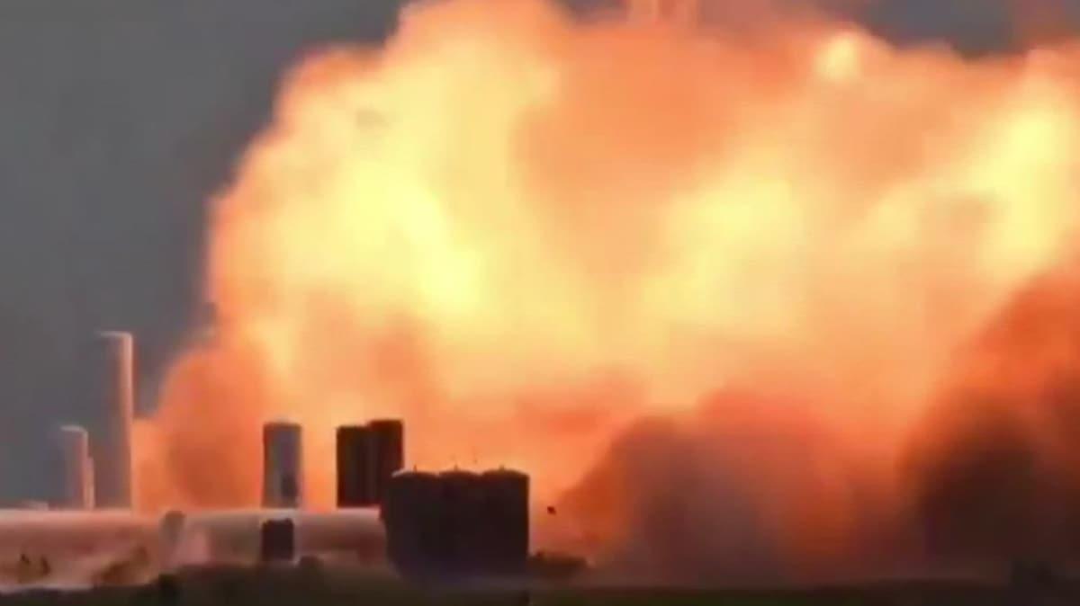 SpaceX baarsz oldu: Roket test srasnda infilak etti