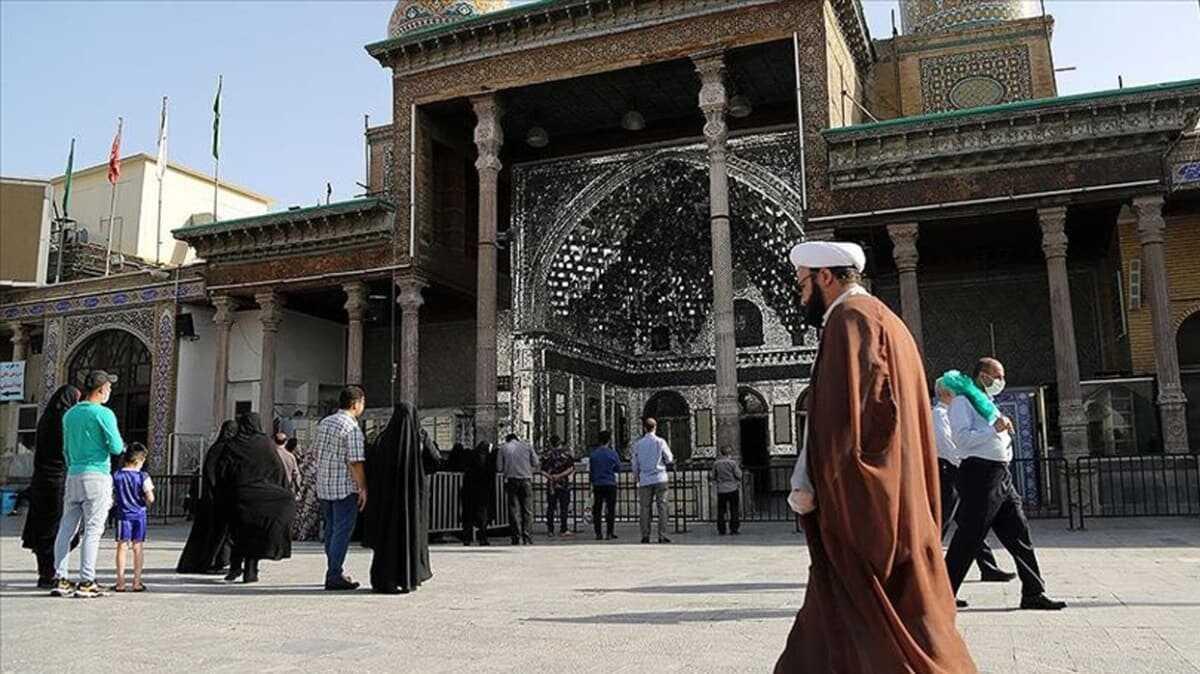 İran'da yeni tip koronavirüs kaynaklı can kaybı 7 bin 797'ye yükseldi