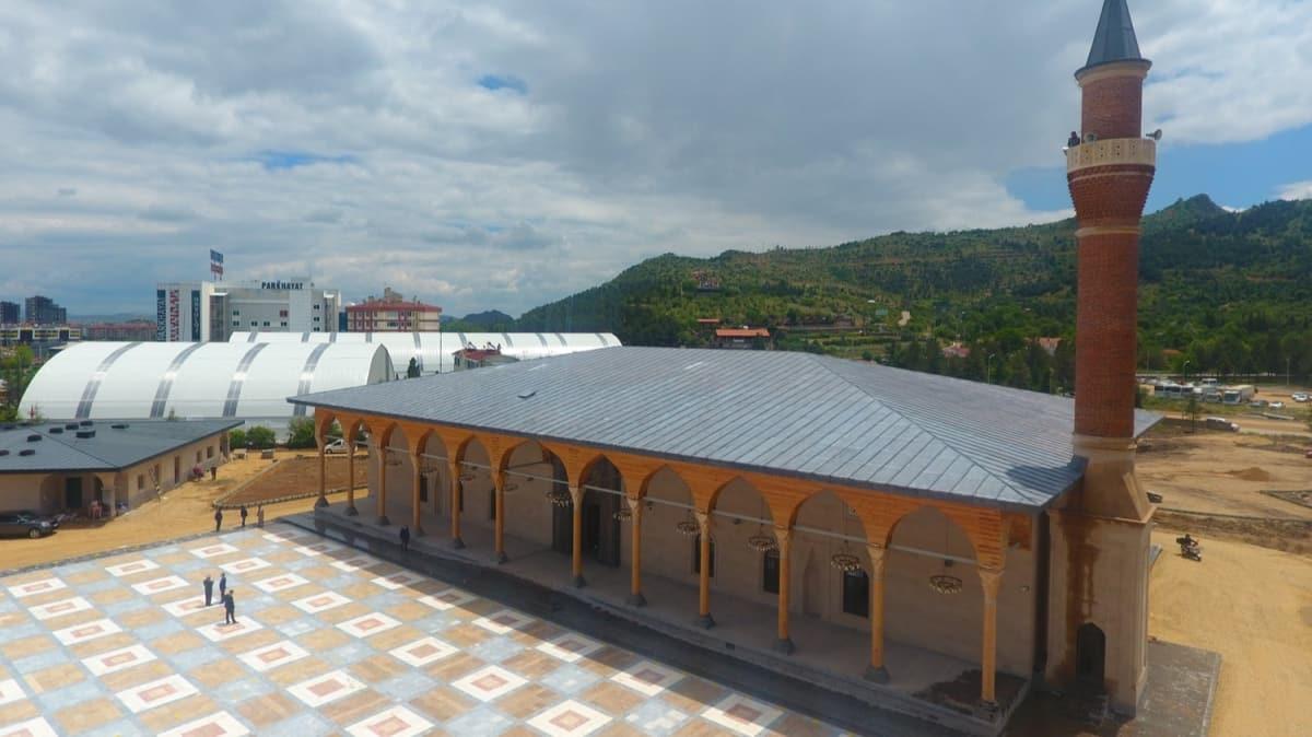 Seluklu mimarisi eseri Paa Camii ve Klliyesi, kllerinden yeniden dodu